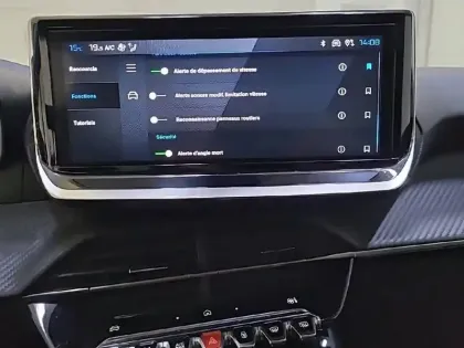 Photo 53 Peugeot 208  Hybrid 110 e-DCS6