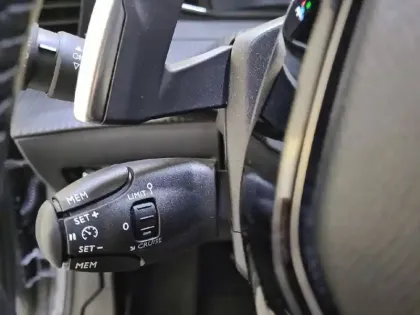 Photo 57 Peugeot 208  Hybrid 110 e-DCS6