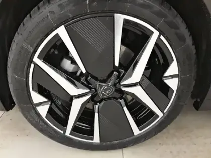 Photo 12 Peugeot 208  Hybrid 110 e-DCS6