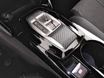 Photo 13 Peugeot 208  Hybrid 110 e-DCS6