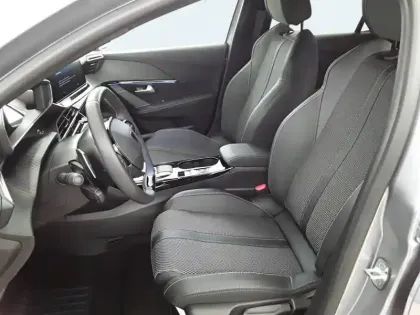 Photo 10 Peugeot 208  Hybrid 110 e-DCS6