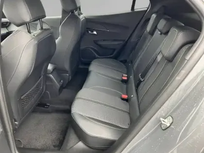 Photo 32 Peugeot 2008  Hybrid 145 e-DCS6