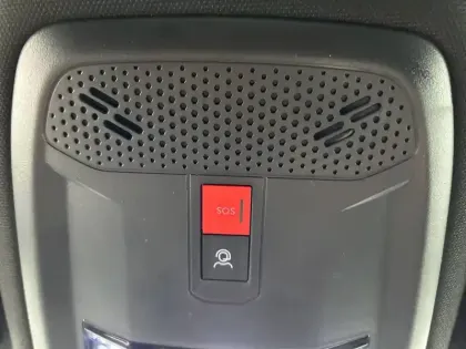 Photo 46 Peugeot 2008  Hybrid 145 e-DCS6