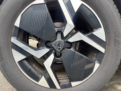 Photo 8 Peugeot 2008  Hybrid 145 e-DCS6