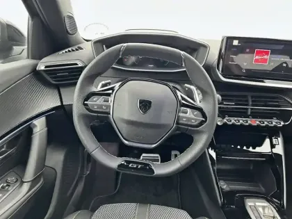 Photo 29 Peugeot 2008  Hybrid 145 e-DCS6