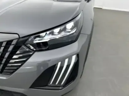 Photo 36 Peugeot 2008  Hybrid 145 e-DCS6