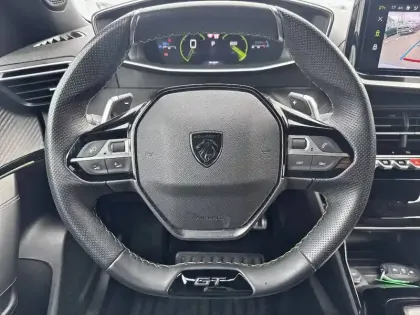 Photo 7 Peugeot 2008  Hybrid 145 e-DCS6