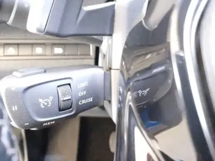 Photo 98 Peugeot 3008  Hybrid 225 e-EAT8