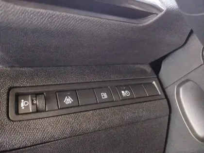 Photo 65 Peugeot 3008  Hybrid 225 e-EAT8