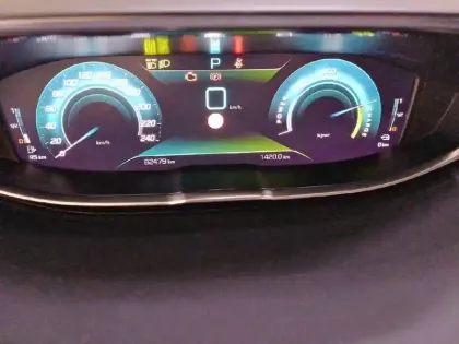 Photo 81 Peugeot 3008  Hybrid 225 e-EAT8