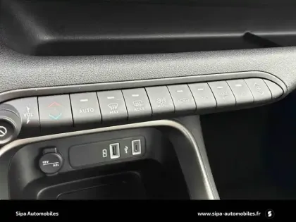 Photo 30 Jeep Avenger  1.2 Turbo T3 100 ch