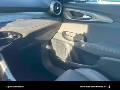 Photo 31 Alfa Romeo Tonale  1.3 Hybride Rechargeable PHEV 280ch AT6 e-Q4