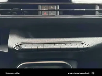 Photo 16 Jeep Avenger  1.2 Turbo T3 100 ch