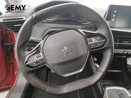 Photo 12 Peugeot 2008  PureTech 130 S&S BVM6