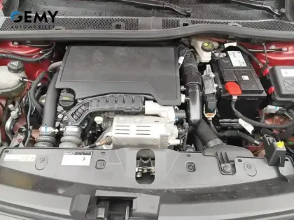 Photo 14 Peugeot 2008  PureTech 130 S&S BVM6