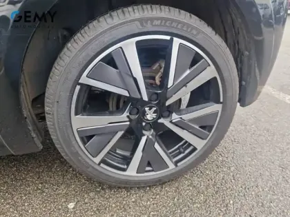 Photo 10 Peugeot 208  PureTech 100 S&S EAT8