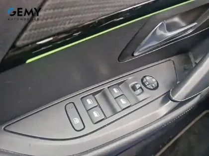 Photo 11 Peugeot 208  PureTech 100 S&S EAT8