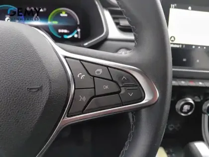 Photo 75 Renault Captur  E-Tech hybride rechargeable 160