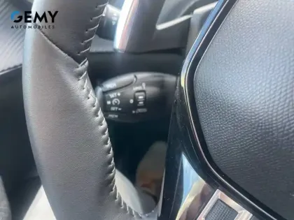 Photo 12 Peugeot 208  Hybrid 110 e-DCS6