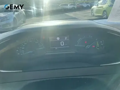 Photo 13 Peugeot 208  Hybrid 110 e-DCS6