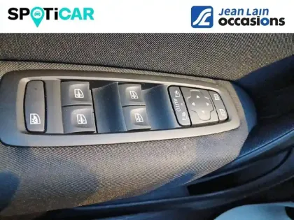 Photo 17 Renault Megane Mégane IV Berline Blue dCi 115 EDC