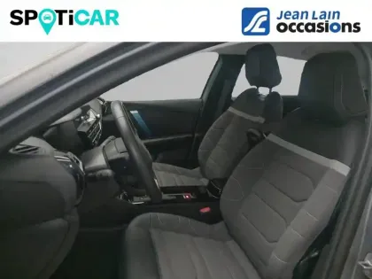 Photo 10 Citroën C4 e- 136 ch Automatique