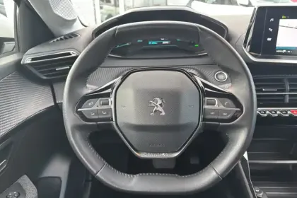 Photo 19 Peugeot 208  Electrique 50 kWh 136ch