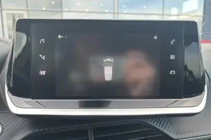 Photo 28 Peugeot 208  Electrique 50 kWh 136ch