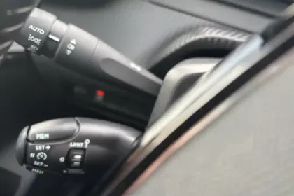 Photo 27 Peugeot 208  Electrique 50 kWh 136ch