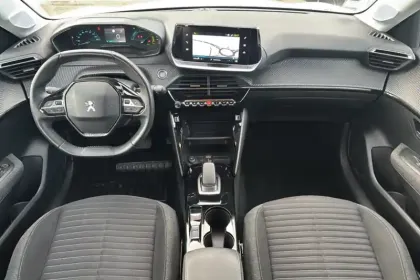 Photo 16 Peugeot 208  Electrique 50 kWh 136ch