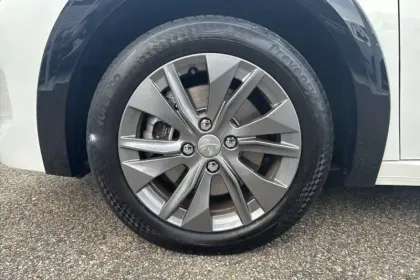 Photo 12 Peugeot 208  Electrique 50 kWh 136ch