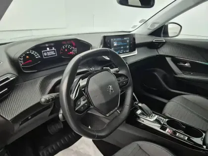 Photo 26 Peugeot 2008  PureTech 130 S&S EAT8