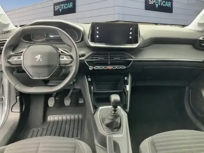 Photo 9 Peugeot 208  PureTech 100 S&S BVM6 Style