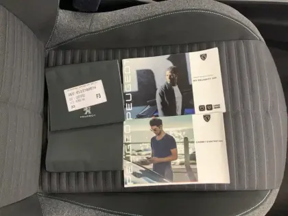 Photo 15 Peugeot 208  PureTech 100 S&S BVM6 Style