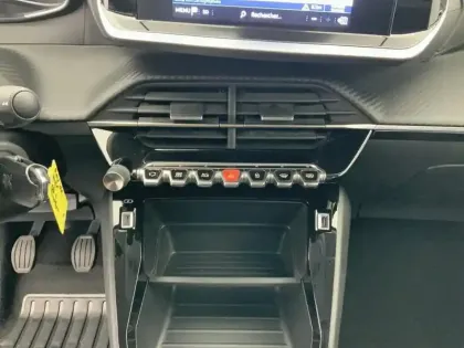 Photo 12 Peugeot 208  PureTech 100 S&S BVM6 Style