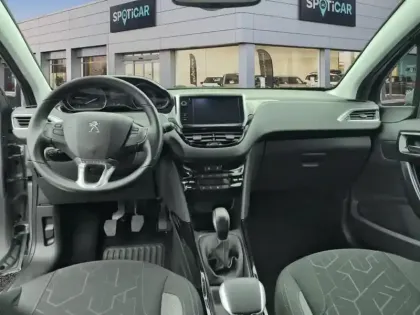 Photo 9 Peugeot 2008  BlueHDi 100ch S&S BVM5 Signature