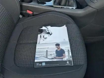 Photo 15 Peugeot 308  PureTech 110ch S&S BVM6 Active Business