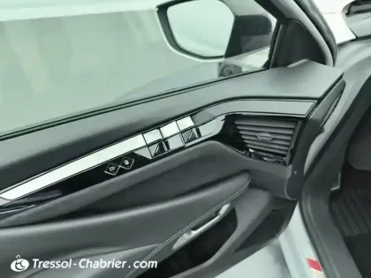 Photo 19 DS DS 4  Hybride E-Tense 225 EAT8 Performance Line+