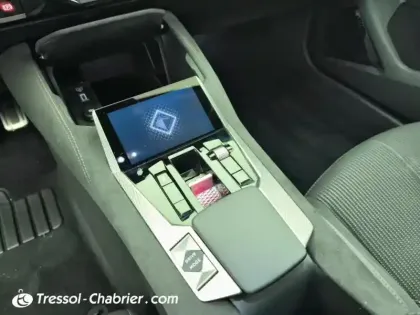 Photo 23 DS DS 4  Hybride E-Tense 225 EAT8 Performance Line+