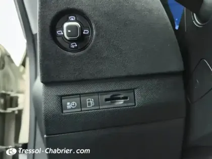 Photo 16 DS DS 4  Hybride E-Tense 225 EAT8 Performance Line+