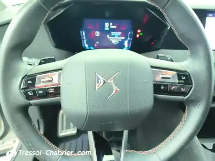 Photo 18 DS DS 4  Hybride E-Tense 225 EAT8 Performance Line+