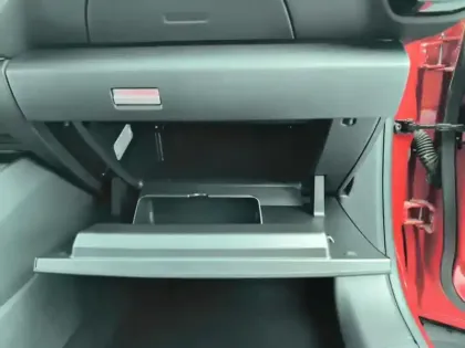 Photo 15 Citroën C4  PureTech 130 S&S EAT8 Shine Pack