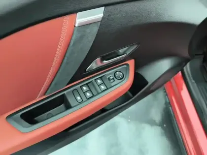 Photo 19 Citroën C4  PureTech 130 S&S EAT8 Shine Pack