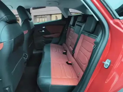 Photo 22 Citroën C4  PureTech 130 S&S EAT8 Shine Pack