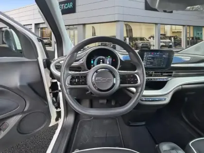 Photo 11 Fiat 500  e 95 ch Action