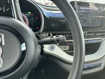 Photo 17 Fiat 500  e 95 ch Action