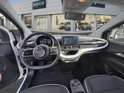 Photo 9 Fiat 500  e 95 ch Action