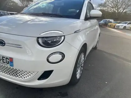 Photo 13 Fiat 500  e 95 ch Action