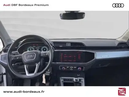 Photo 8 Audi Q3 35 TFSI 150 ch Design