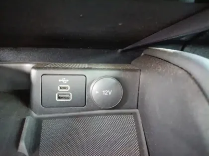 Photo 21 Ford Kuga 2.5 Duratec 180ch Hybrid FlexiFuel Titanium Powershift